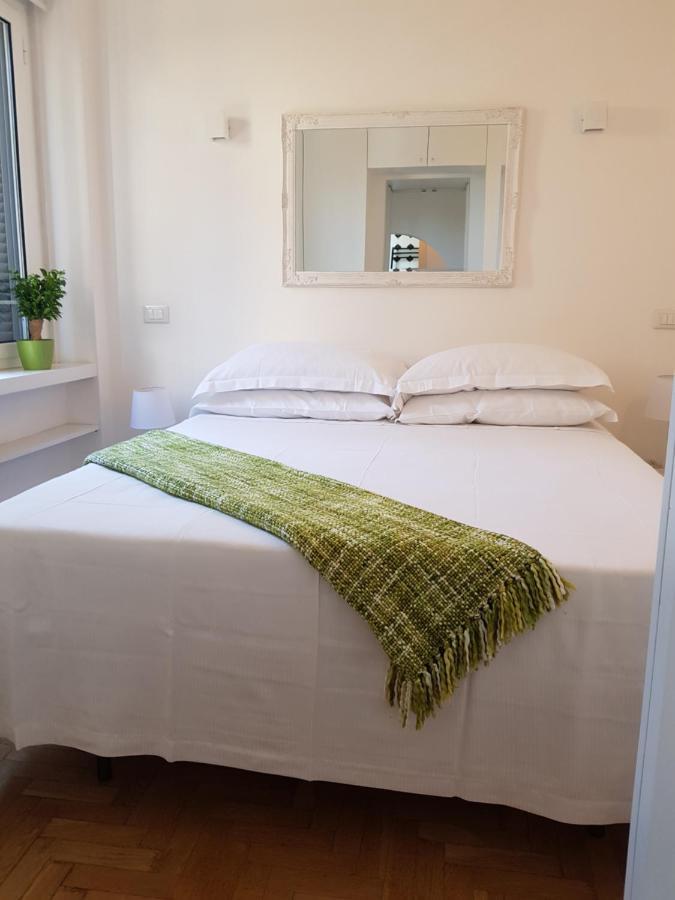 Erida 2 Apartment Spanish Steps Рим Екстер'єр фото