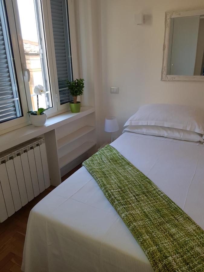 Erida 2 Apartment Spanish Steps Рим Екстер'єр фото